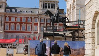 観光の途中で立ち寄れば