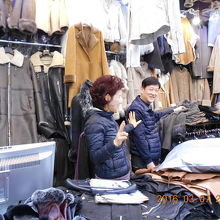 お店のご夫婦です。