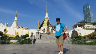 船のような本堂