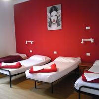 シングルベッド４台のドミトリー