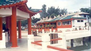 クス島 中国寺院