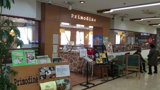 ランチは980円バイキング