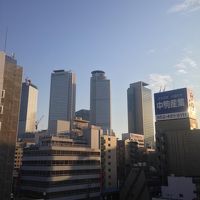 部屋から名古屋駅を望む。