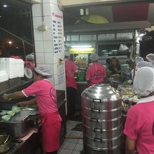 ピンクのみなさん、忙しそう！