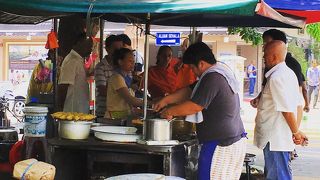 Mr Chiam's pisang goreng