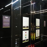 映りまくるエレベーター