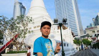 バンコクの繁華街にある寺院