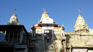 ジャグディーシュ寺院