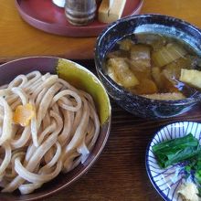 肉汁うどんうまいです