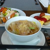 朝食レストランで　おうどん