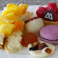 アフタヌーンティーで頂けるスイーツ　ワゴンからいくらでもＯＫ