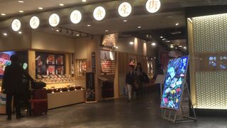 つくりこまれたノスタルジックな空間