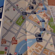 シンガポール川両岸の見どころの場所のほか…、