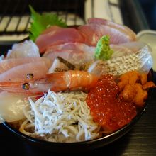 おまかせ丼