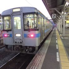 琴平〜阿波池田で乗車。クロスシート車。