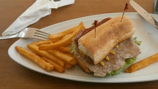 ザ タイド ベーカリー ＆ カフェ