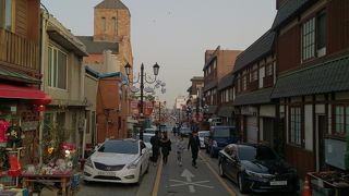 比較的新しい建物が多いです