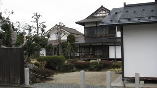 蟹歩き文化人の私設博物館