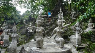 不思議な世界観