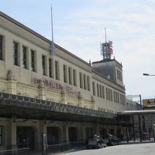 フランスのリヨン駅のロータリーを思い出しました。