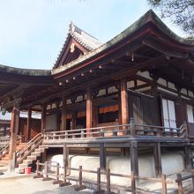 こちら御朱印は“以和為貴”憲法十七条の第一条はこの言葉から。