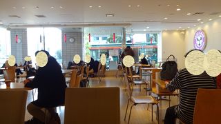 おせんべいがおいしいし、サービス満点です。