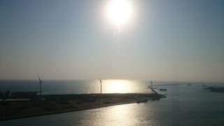 お土産と展望台