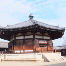 夢殿の存在感は特別