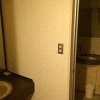 洗面と分れたバスルーム