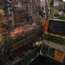 インド料理店とは分かりにくい外観