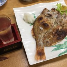 ノドクロ(ムツ)の焼き(2700円)に獺祭50 大吟醸