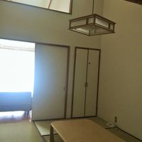 吹き抜けの和室