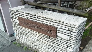 人の雑踏が嘘のような静けさ