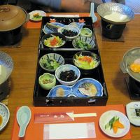 朝食。種類が多くて美味しい。パンもありました。