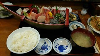 お刺身がキレイ