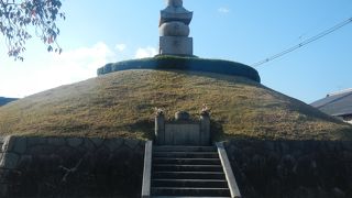文禄・慶長の役の際に武将が持ち帰った耳や鼻を埋めた塚