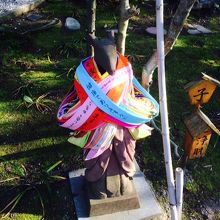 タスキで重そうな干支の仏様