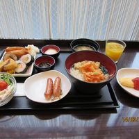 朝食バイキングは讃岐うどんもあった。