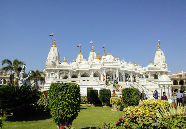 スワーミナーラーヤン寺院