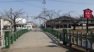 観光客には一番立ち入り易い仲町地区の旧家です