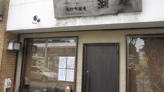 清潔な店舗で、そばも美味しいですが・・・