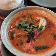 トムヤムクンを食べに