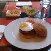 Mistralのグルメバーガーがすきです。