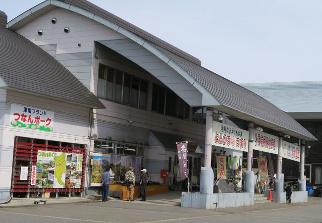 津南地産の食材がたくさんある。