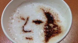 自販機でラテアート