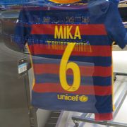 サッカーファンならずとも、おすすめのバルサ・オフィシャル・ショップ(FCBotiga MEGASTORE)です。