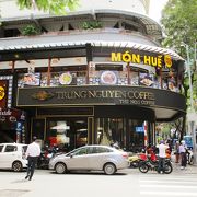 ベトナムの高級コーヒー店