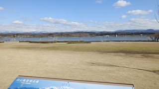 西園地から白山を眺める