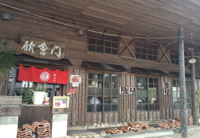 数少ない木灰そば専門店ですが、定食でもそば付です。