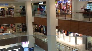 色々なお店が入っています。